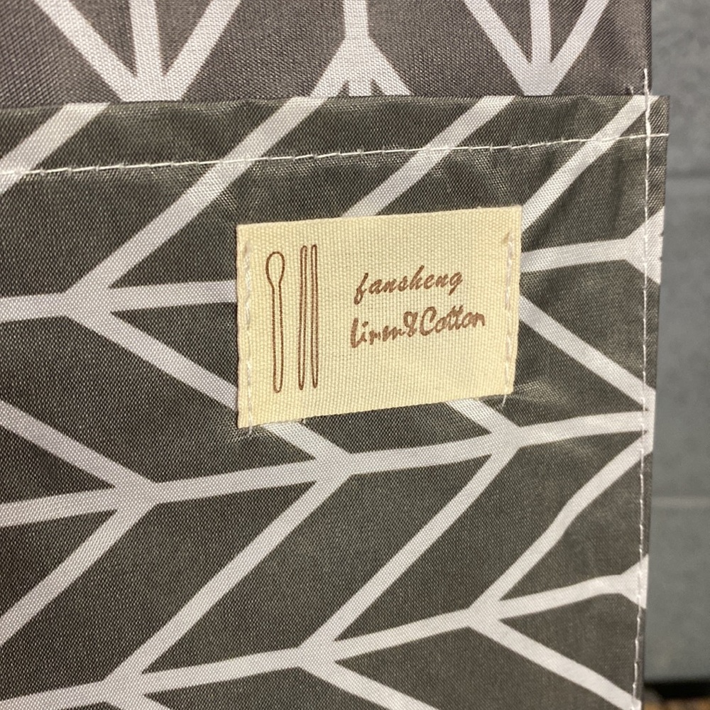 Gray Patterned Apron - Picture 4 of 5